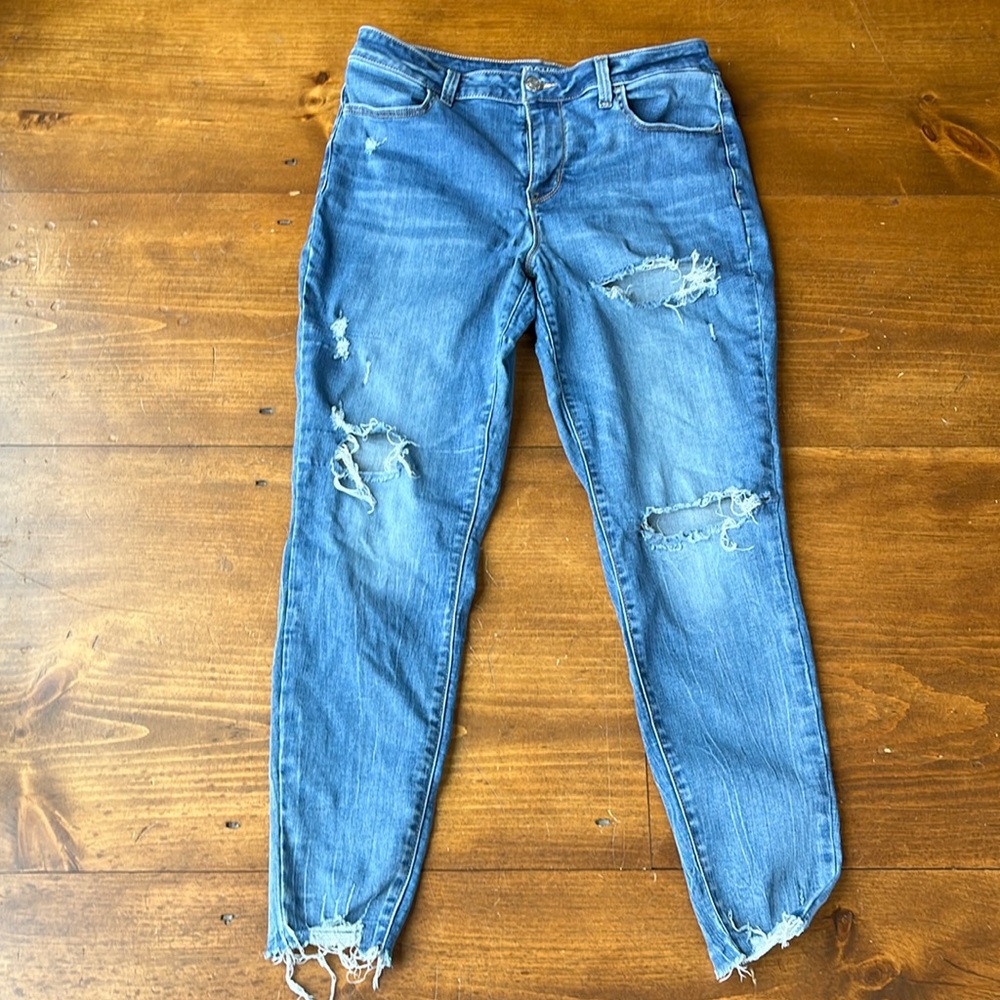 Maurices High Rise Distressed Frayed Jeans Size L Reg